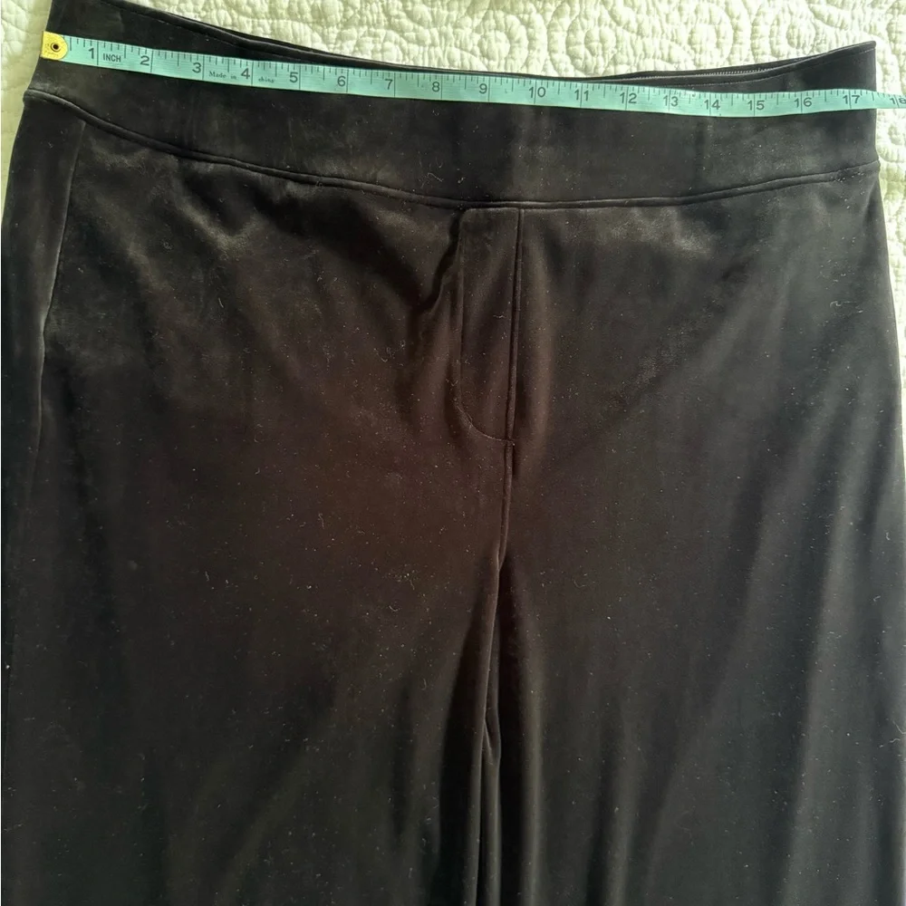 SPANX Holiday- Velour Slit Hem Pants- 1X - Picture 5 of 8